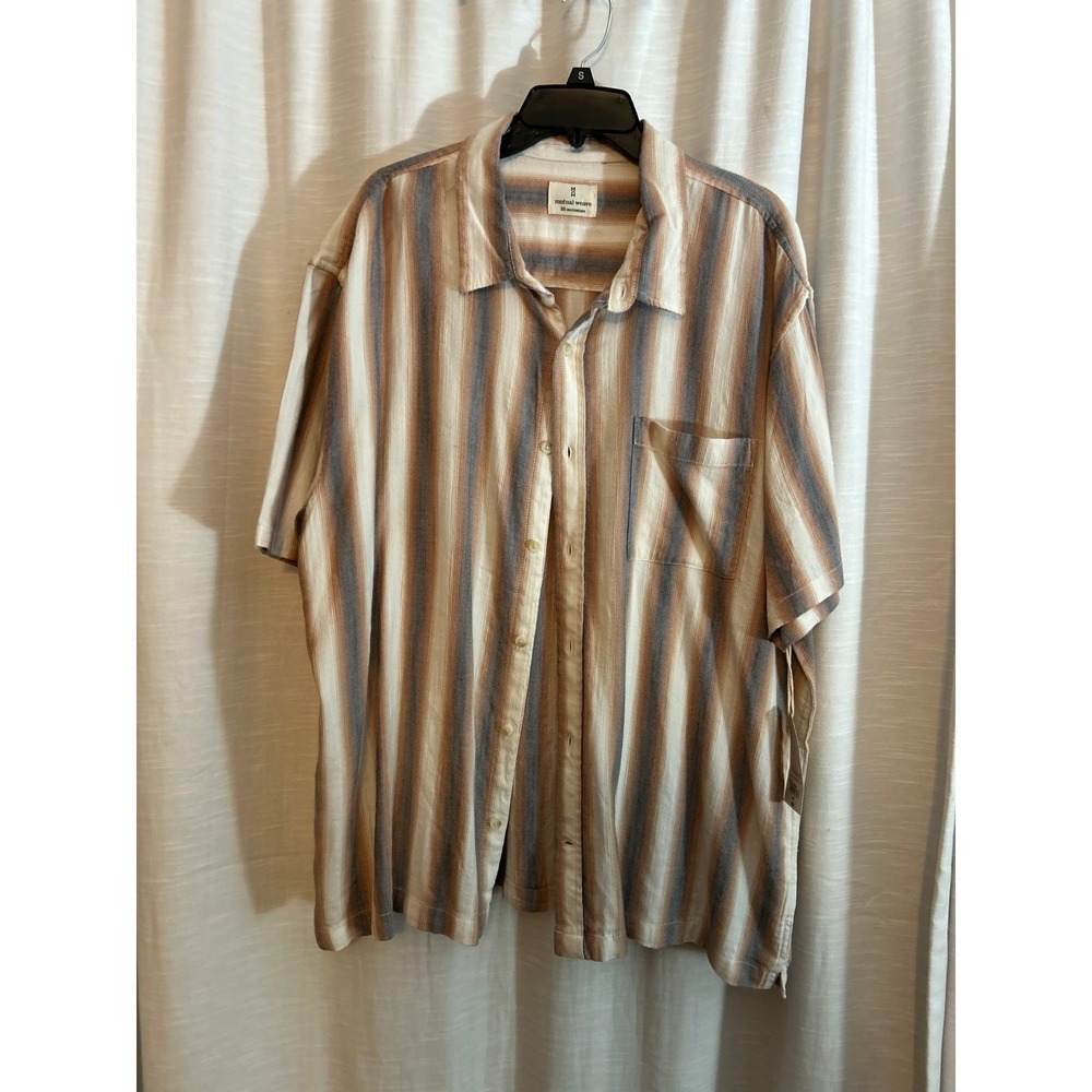 Mutual weave men's button-down short sleeve shirt